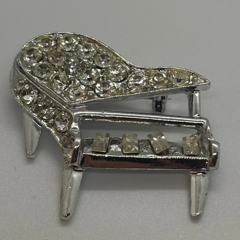 Vintage Piano Brooch Silver Tone Grand Rhinestone‎ Musical Jewelry 4511